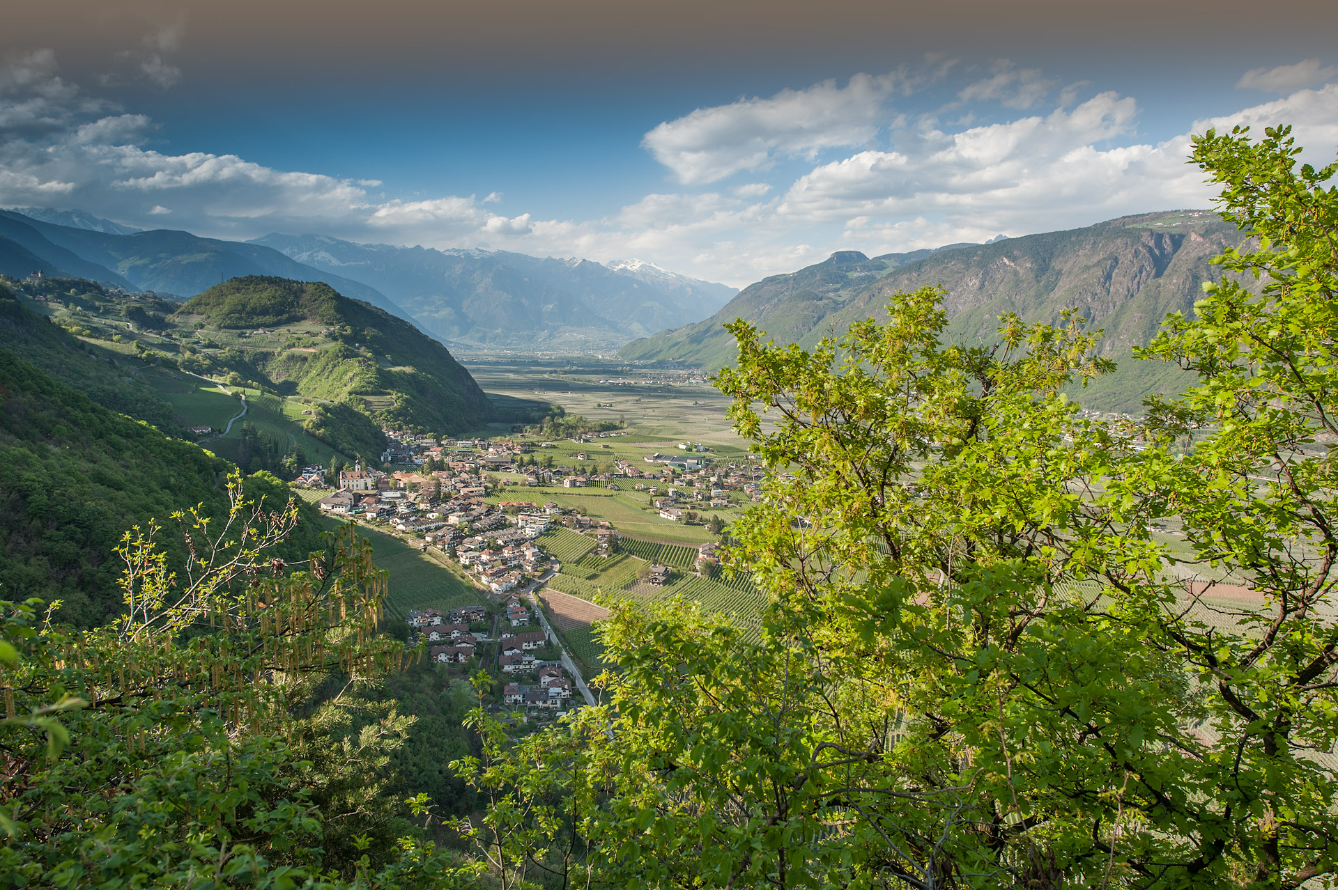 Blick auf das Dorf Nals in Südtirol Sinnergut Nals Deine